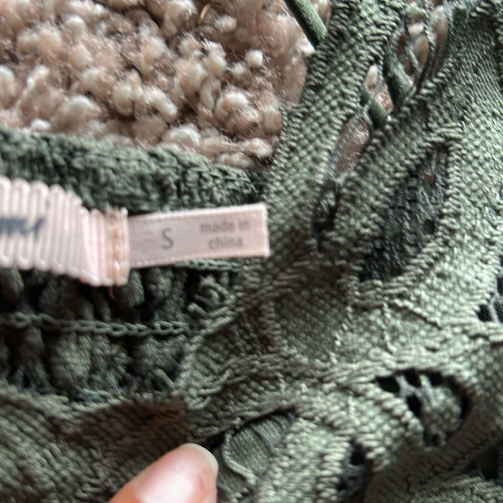 Green top - Picture 5 of 5